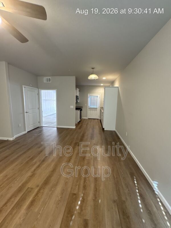 Foto del edificio - 410 S Summit St