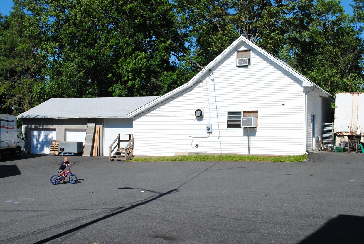 27 Seminary Hill Rd, Carmel, NY 10512 Apartments in Carmel, NY