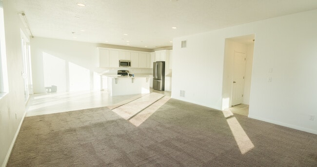 Building Photo - 1975 W 950 N