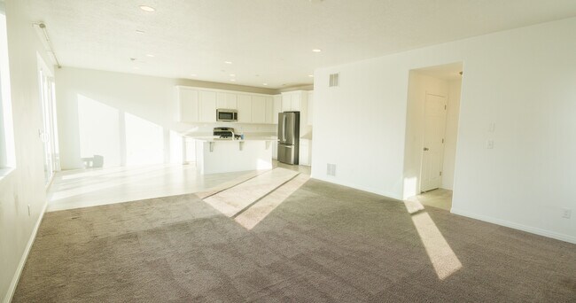 Foto del edificio - 1975 W 950 N