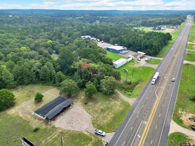Foto del edificio - 19470 U.S. Hwy 69 N