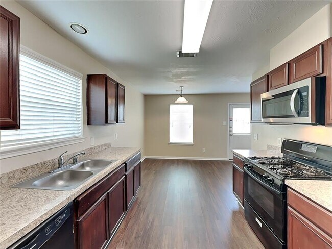 Building Photo - 6027 Stockholm Ct