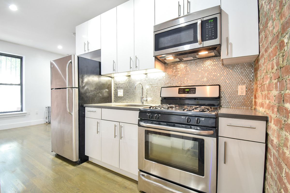 Foto principal - 125 Sterling St