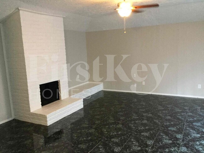 Building Photo - 5506 Maplegate Dr