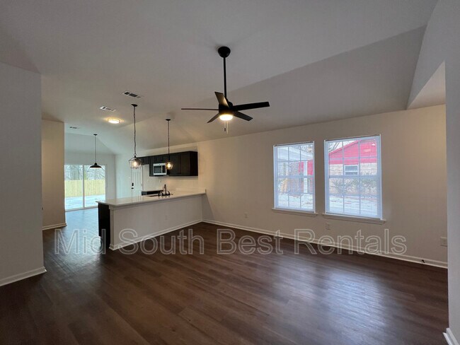 Building Photo - 3271 Baskin St