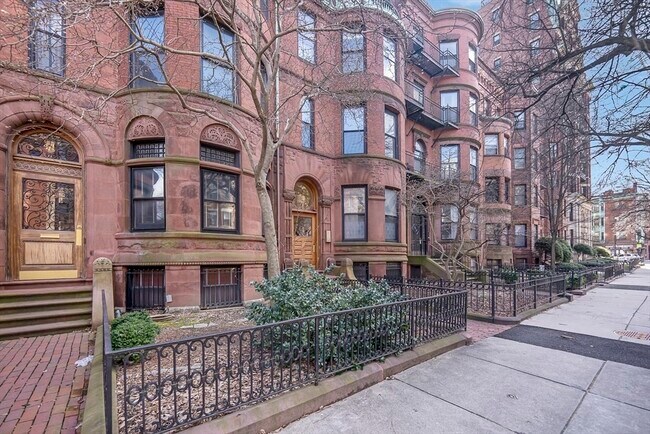 Foto del edificio - 473 Beacon St