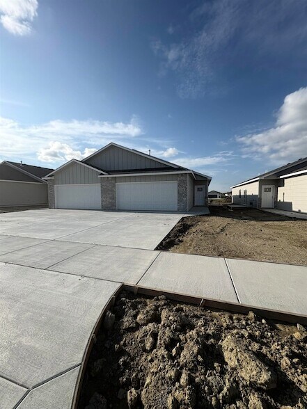 Foto del edificio - 12948 E Blake St