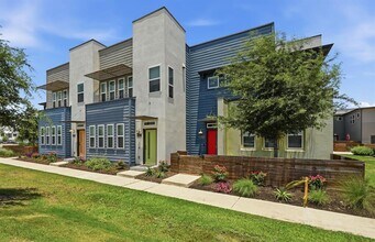 Building Photo - 9015 Cattle Baron Path
