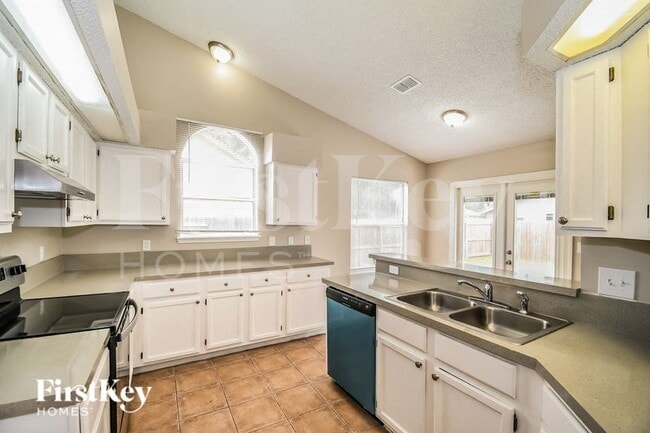 Foto del edificio - 8533 Moss Pointe Trail N