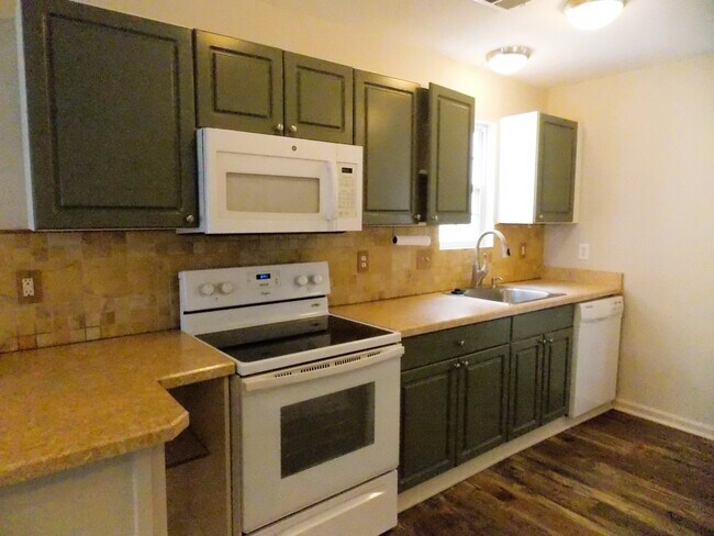 Foto del edificio - 221 Addison Cottage Way