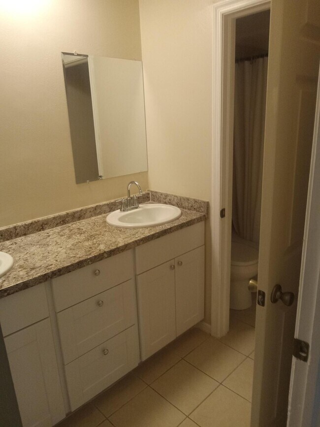 Foto del edificio - 2810 Stoneway Ln