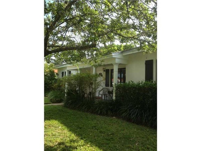 Building Photo - 8240 SW 63rd Ct