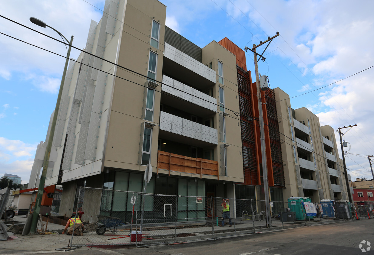 Building Photo - Lakeside Senior Apartments