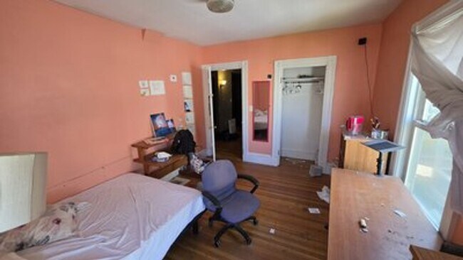 Foto del edificio - Allston 7 bed 2 bath house - 9/1