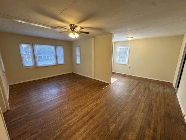 Foto del edificio - Five Points 3br House - Fall 2026 Prelease