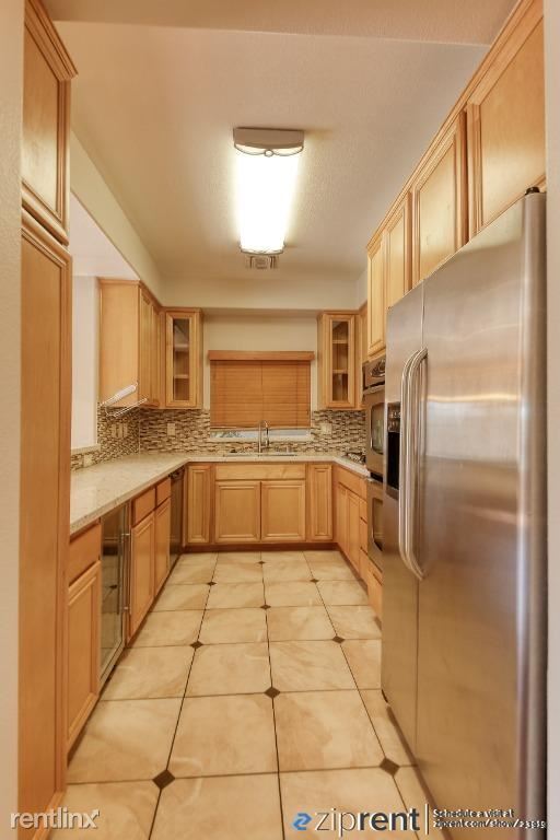 Foto del edificio - 4 br, 2.5 bath Condo - 20300 Vanowen Stree...