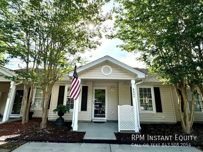 Building Photo - Charming 3 Bedroom Townhouse!