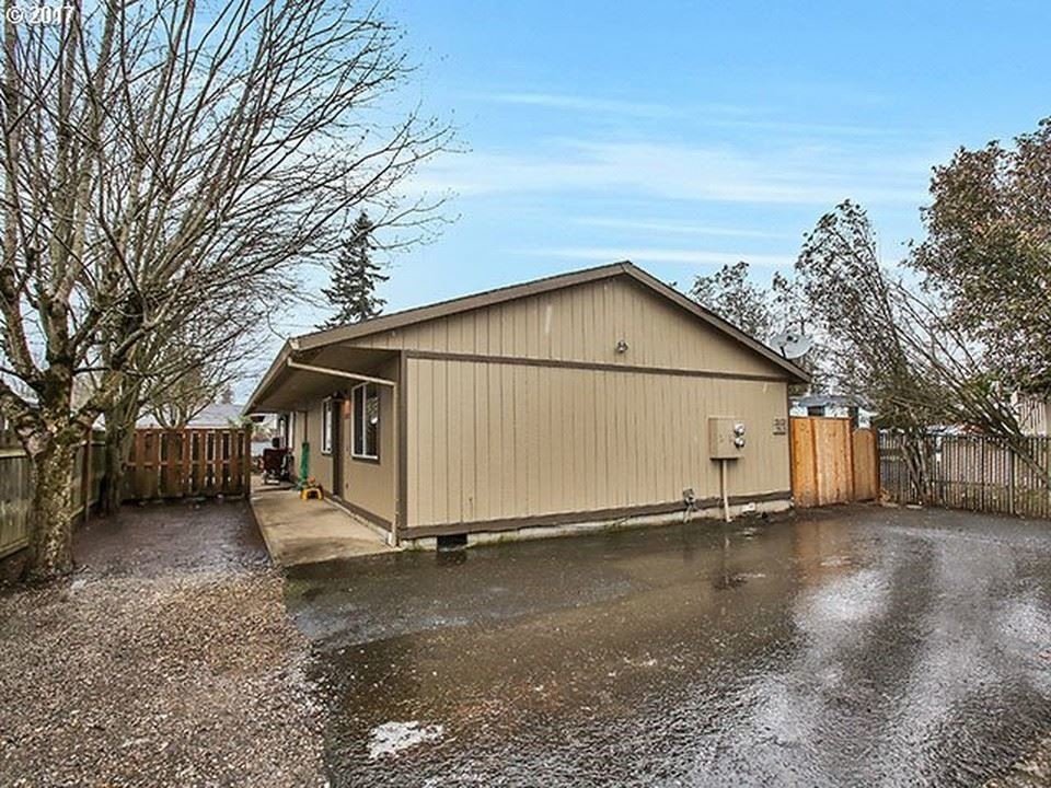 Primary Photo - 2523-2525 SE 138th Ave