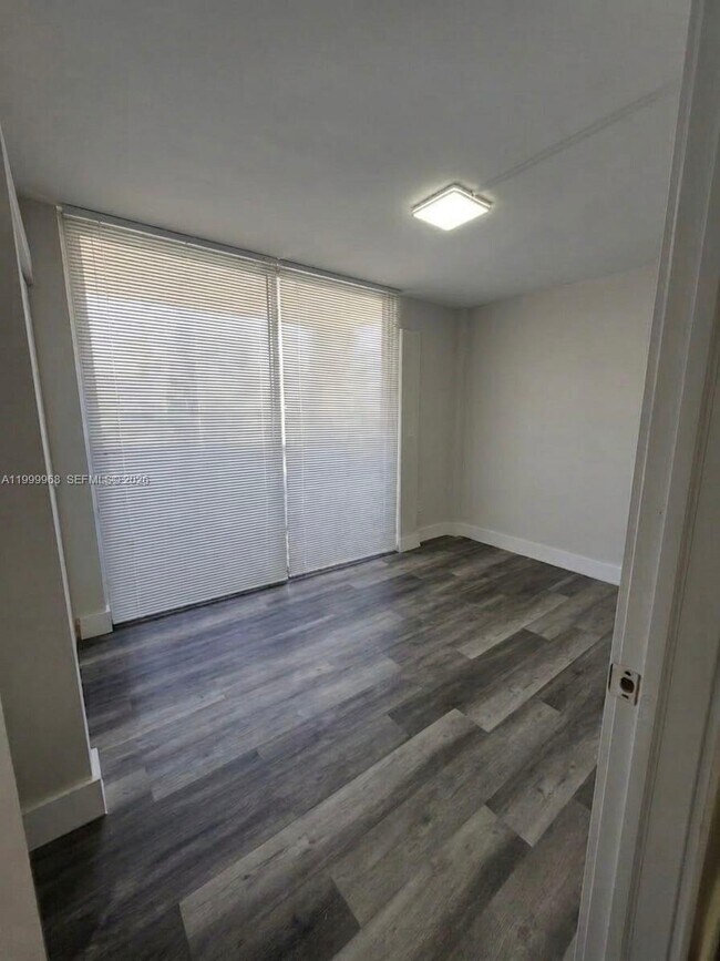 Foto del edificio - 16400 NE 17th Ave