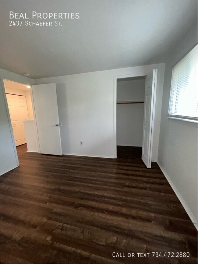 Building Photo - 2437 Schaefer St