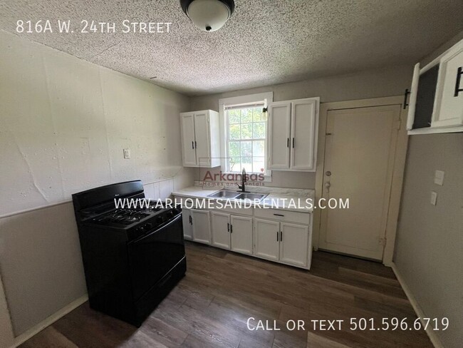 Foto del edificio - 816 W 24th St