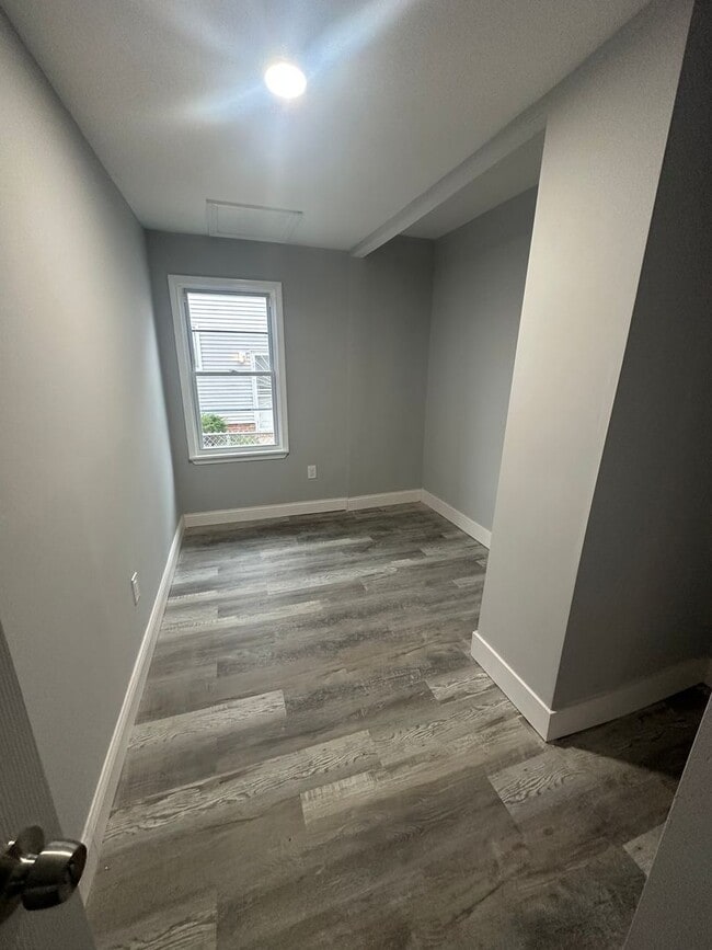 Building Photo - 12323 Park Knoll Dr