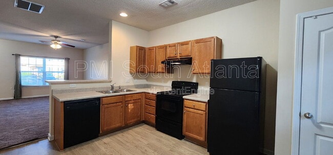 Building Photo - 6864 Mountain Cir