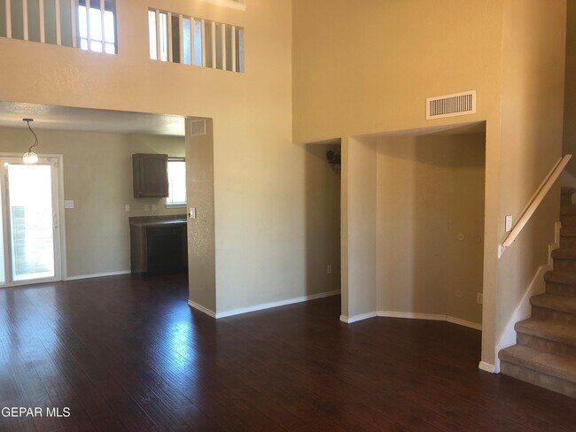 Building Photo - 14101 Tierra Halcon Dr
