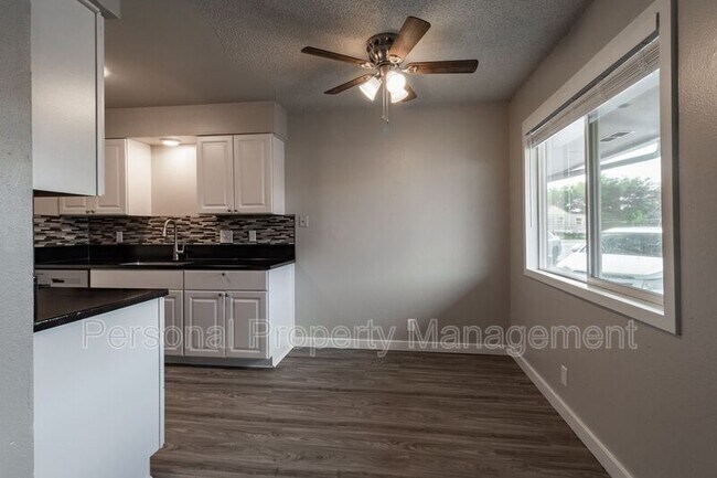 Foto del edificio - 1008 NE 86th St