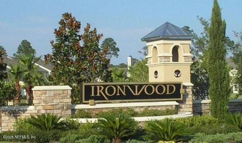 Foto principal - 4238 Highwood Dr