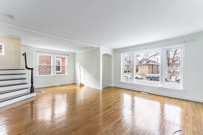 Foto del edificio - 2817 Maple Ave