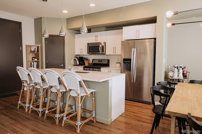 Foto del edificio - 5760 W 39th Pl