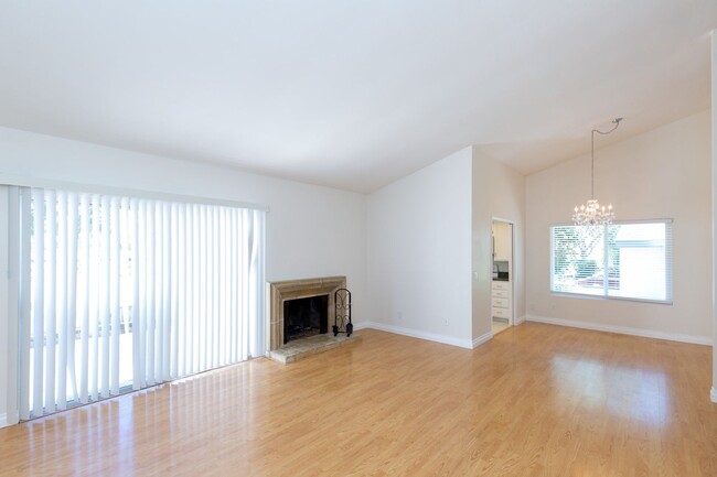 Building Photo - ***STUNNING SAN MARCOS 2/BED 2/ BATH HOME*...