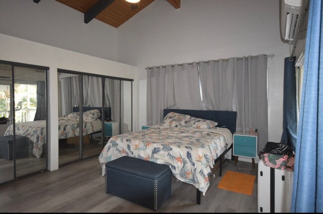 Building Photo - 603 Pila Pl