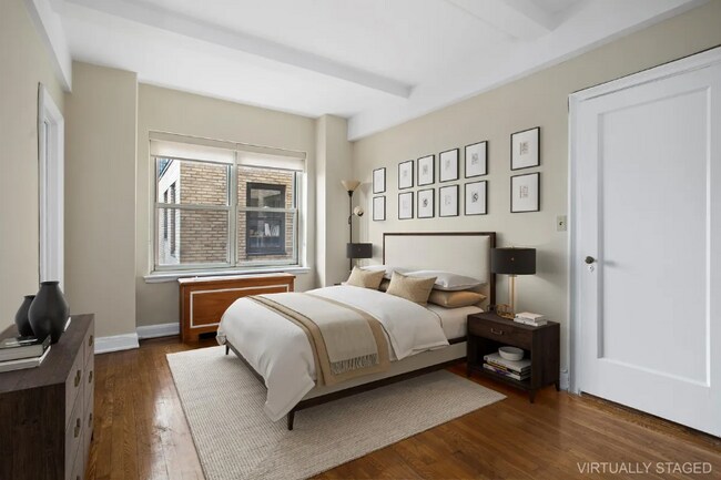 Building Photo - 400 E 52nd St