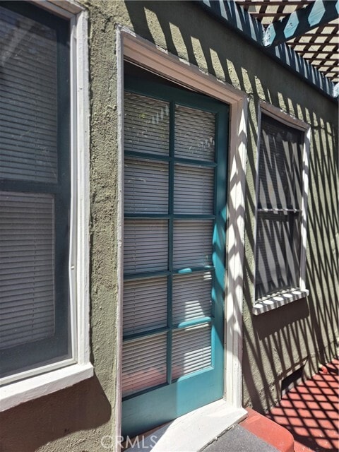 Building Photo - 942 2nd St