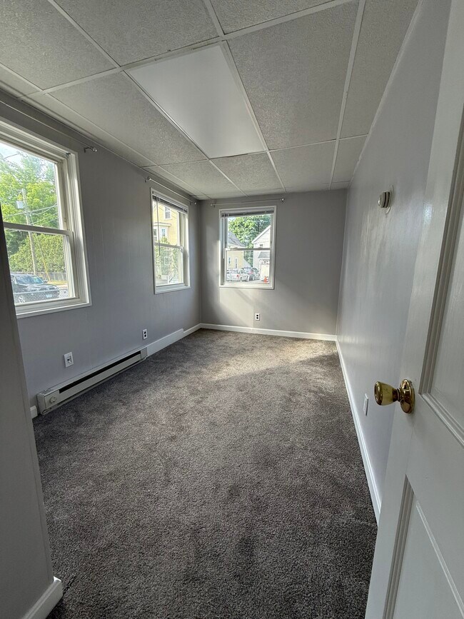Dormitorio pequeño contiguo al salón - 10 Silver St