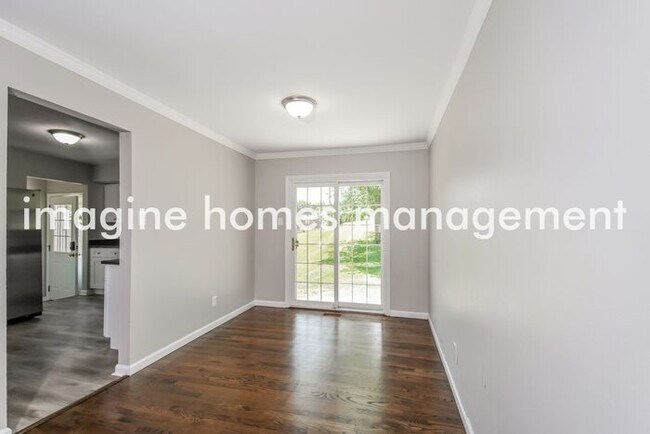 Building Photo - Coming Soon!! Convenient Location! 3 Bedro...