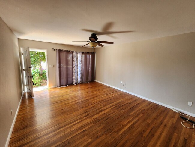 Foto del edificio - 3742 Crete St