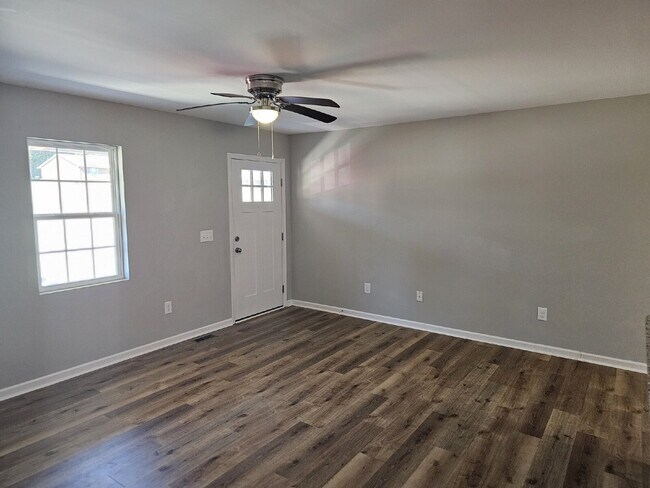 Foto del edificio - Brick Duplex for Rent Just Minutes from Lincolnton!