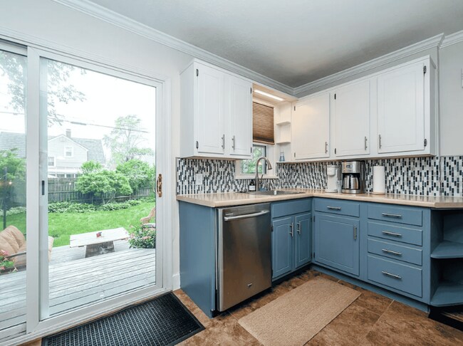 Foto del edificio - 2506 Morton Ave