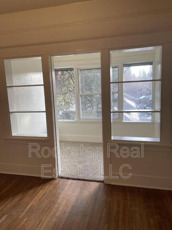 Building Photo - 1511 S Latawah St