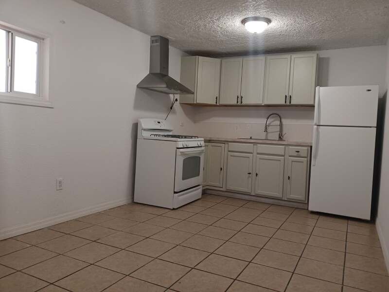 1600 Yellow Rose St Unit 2, Las Vegas, NV 89108 Apartment for Rent in