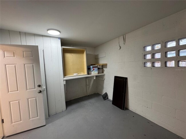 Foto del edificio - 2580 Euston Rd