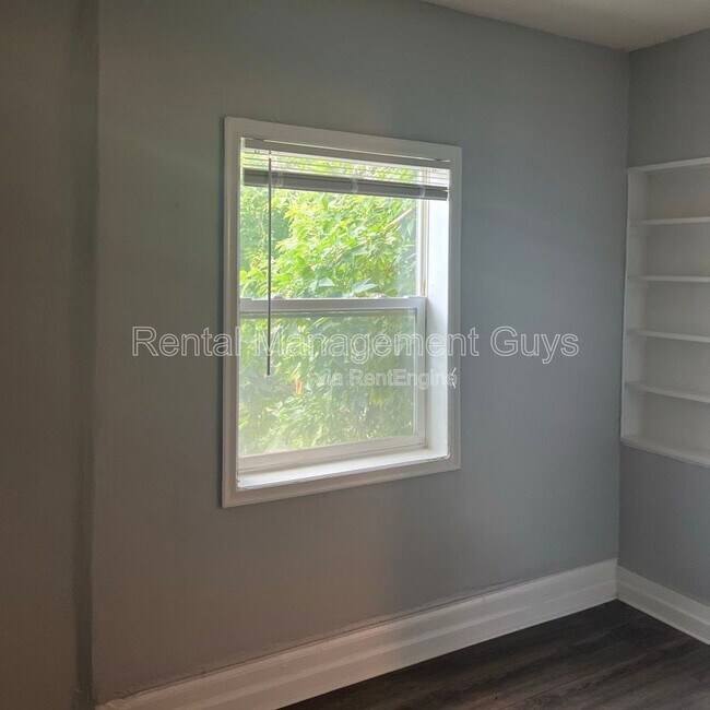 Foto del edificio - 2110 Fremont Ave N