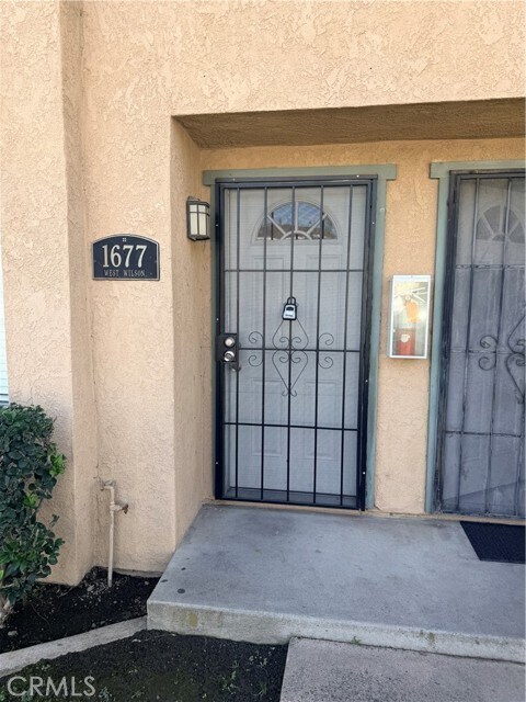 Foto del edificio - 1677 W Wilson St