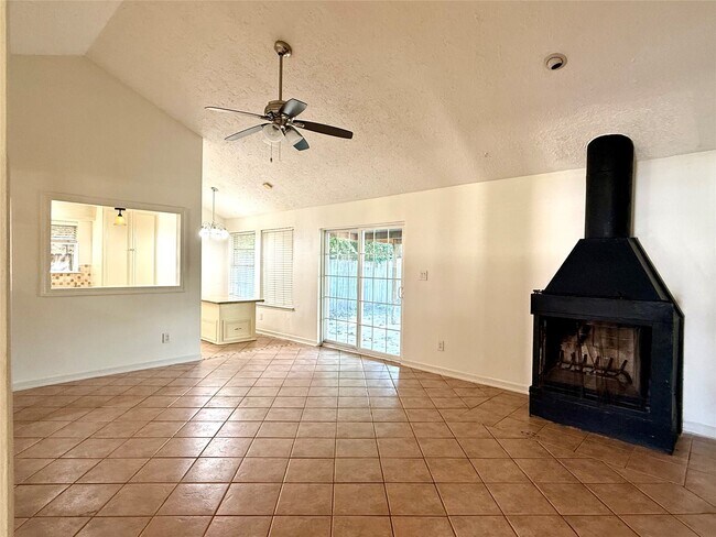 Building Photo - 6927 Windy Pines Dr