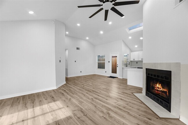 Building Photo - 18503 Willow Moss Dr