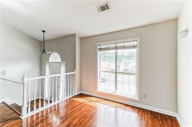 Building Photo - 2325 Golden Valley Dr