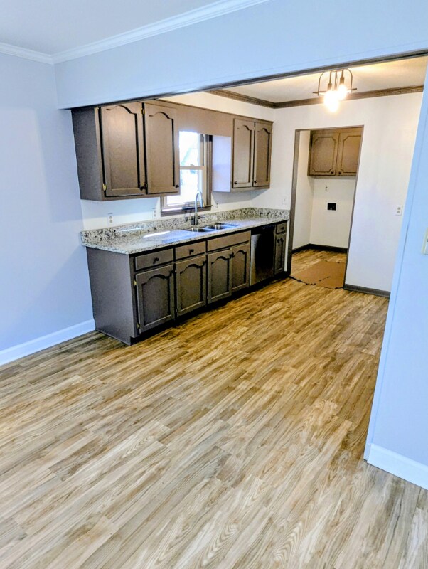 Foto del edificio - 201 Acorn Dr